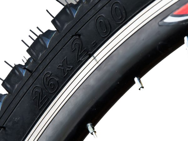 03-Yasa-Bike-Tire-26-x-2