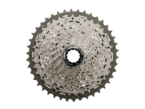 02-Shimano-CS-M8000