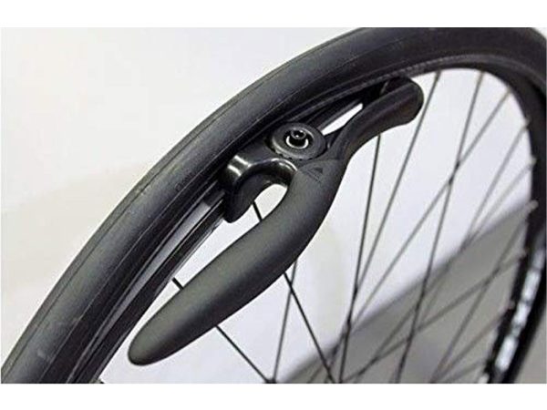 03-Bike-Tool-Giant-Tubeless-Tire-Installation